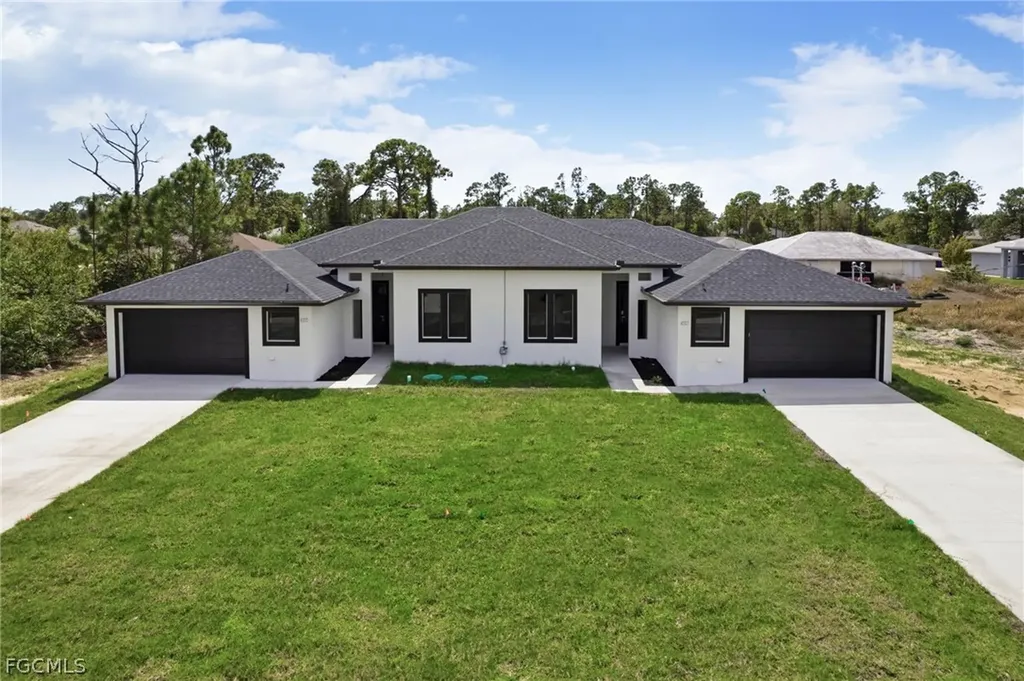 4725/4727 27th 27th Street SW Lehigh Acres FL 33973