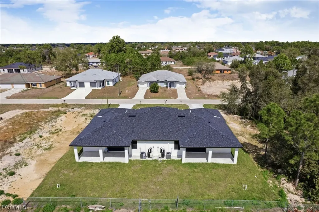 4725/4727 27th 27th Street SW Lehigh Acres FL 33973
