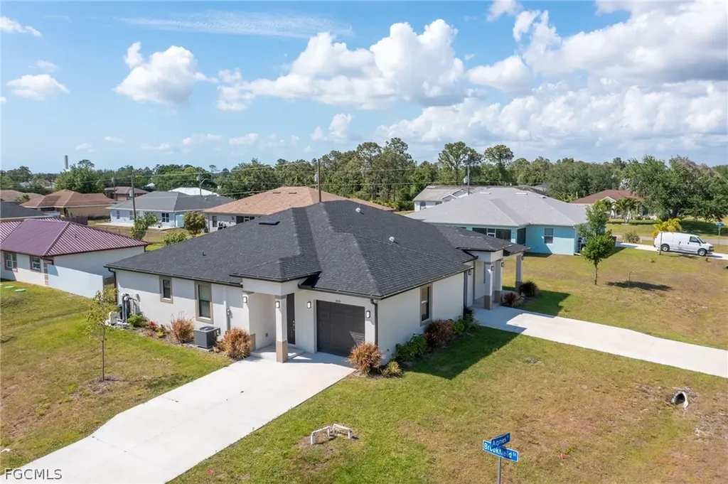 809 Agnes Avenue Lehigh Acres FL 33971