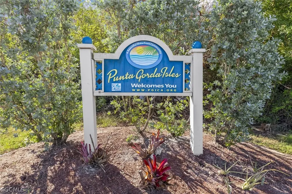 2137 Ryan Boulevard Punta Gorda FL 33950