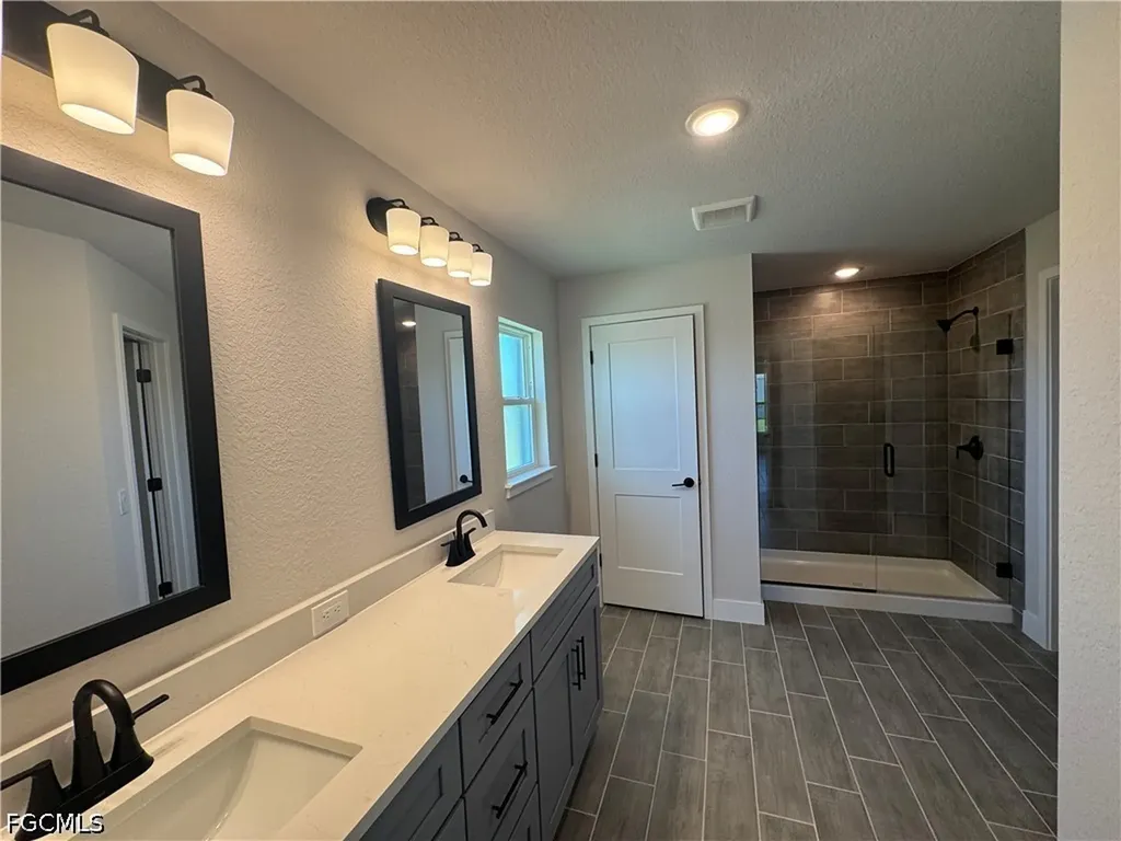 4112 NW 37th Street Cape Coral FL 33993