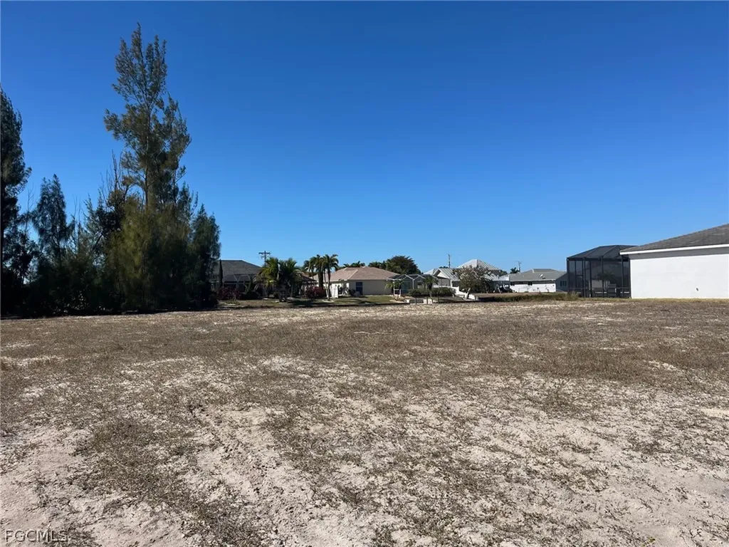 3748 SW 11th Place Cape Coral FL 33914