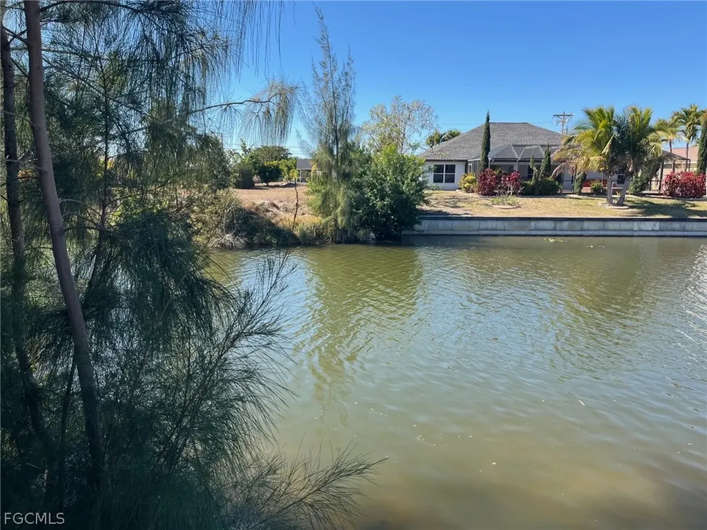 3748 SW 11th Place Cape Coral FL 33914