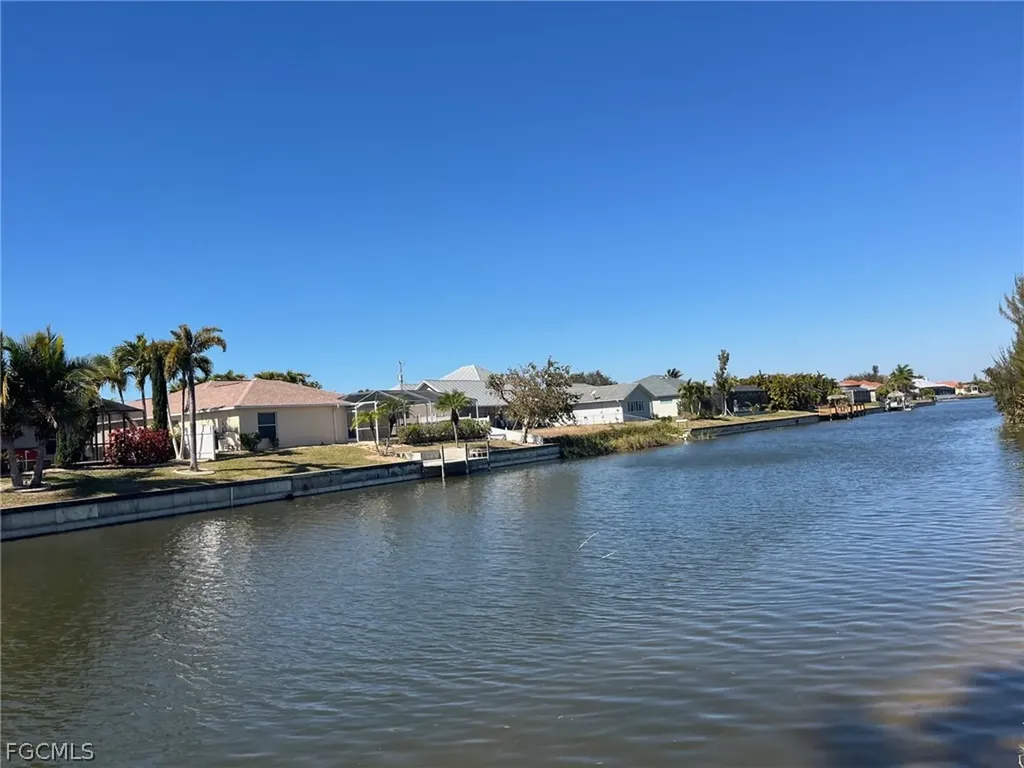 3748 SW 11th Place Cape Coral FL 33914