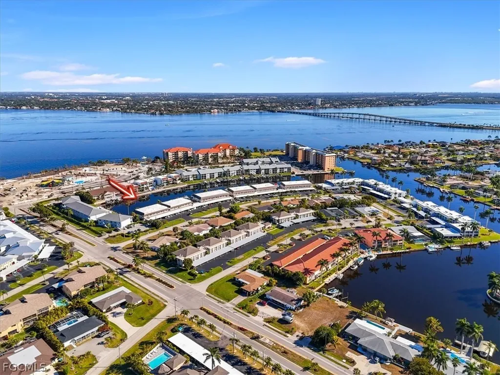 4211 SE 19th Place Cape Coral FL 33904
