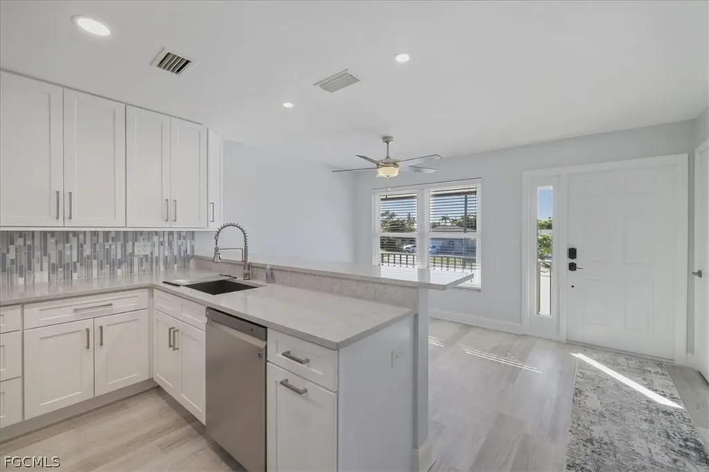 4211 SE 19th Place Cape Coral FL 33904
