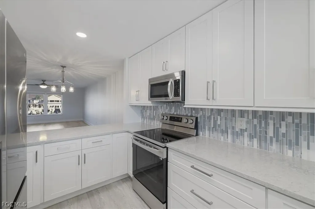4211 SE 19th Place Cape Coral FL 33904