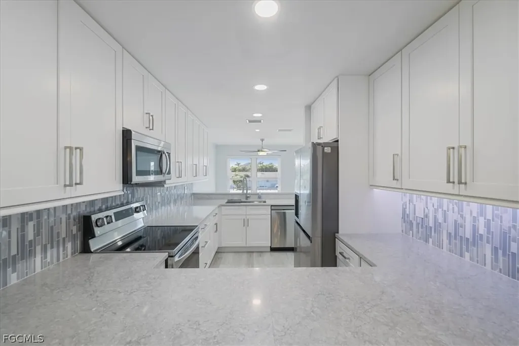 4211 SE 19th Place Cape Coral FL 33904