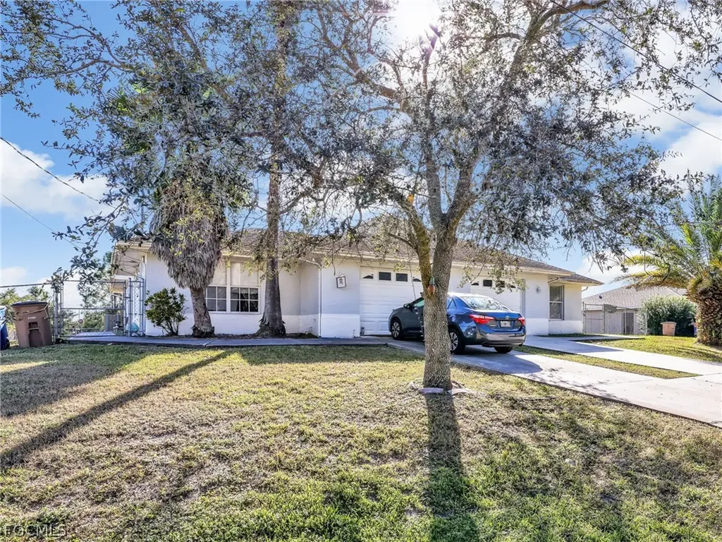 1541/1543 Hightower Avenue S Lehigh Acres FL 33973