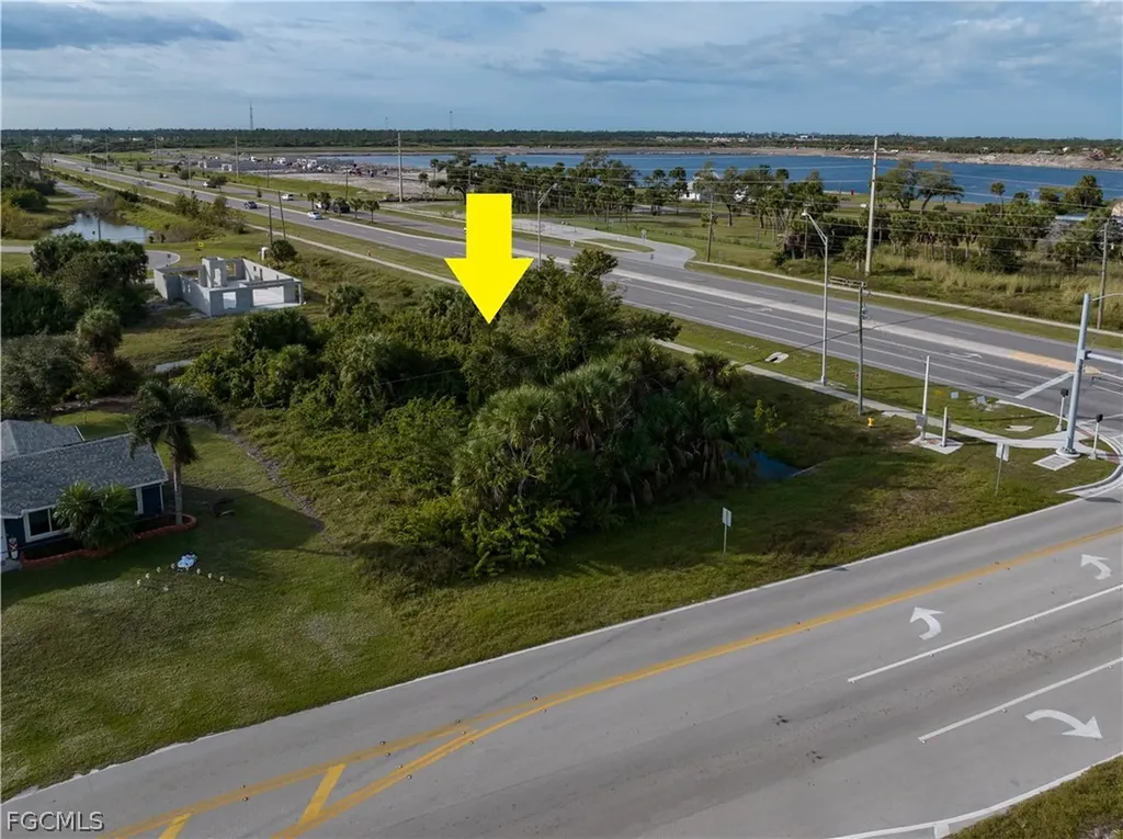 9025 Fruitland Avenue Englewood FL 34224