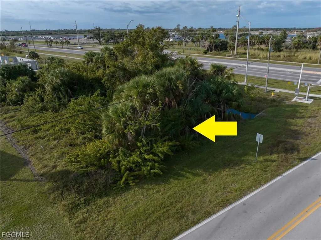 9025 Fruitland Avenue Englewood FL 34224