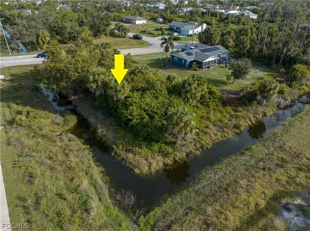 9025 Fruitland Avenue Englewood FL 34224