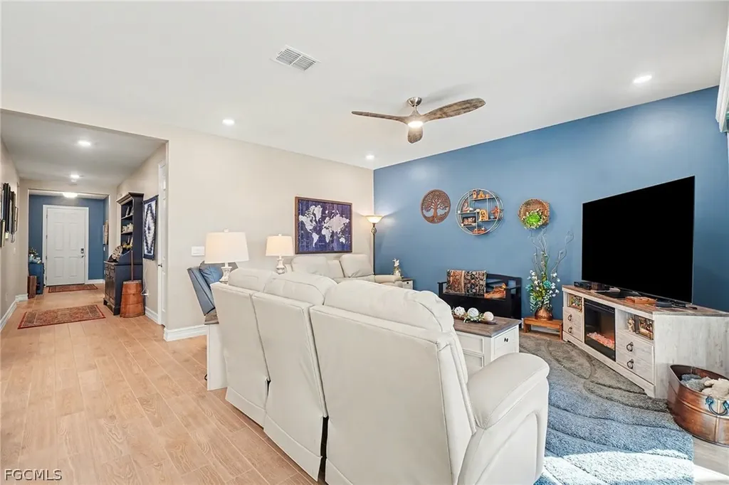 3816 Crosswater Drive North Fort Myers FL 33917