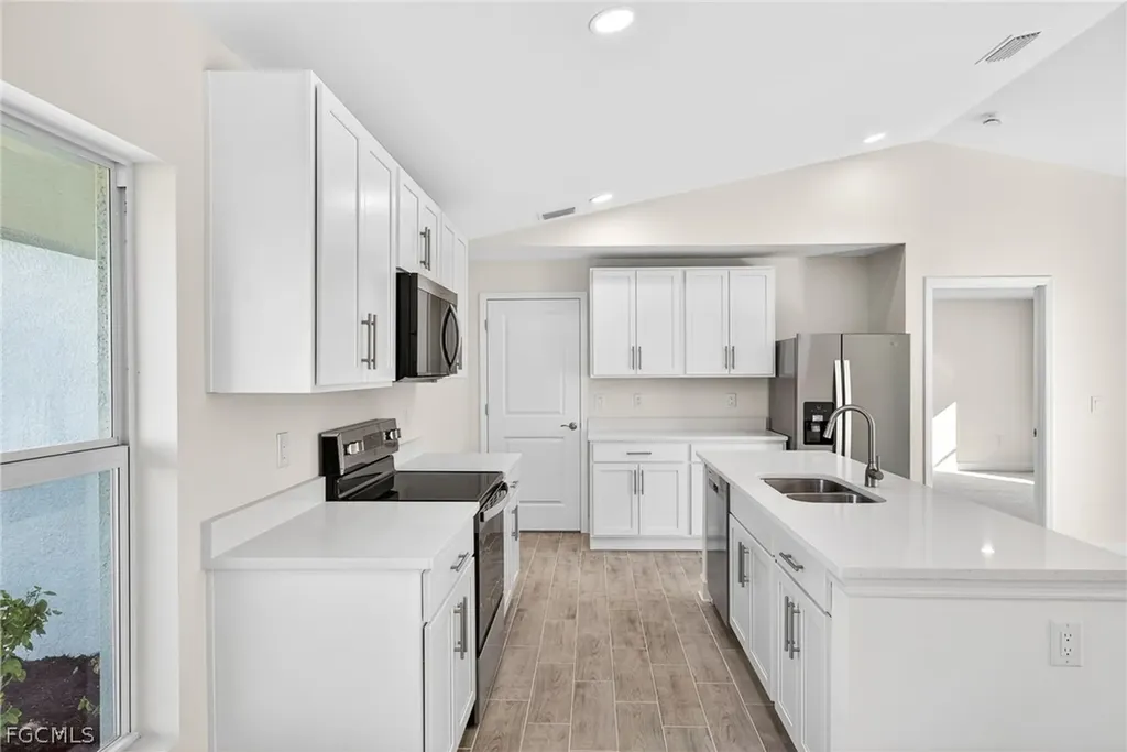 1110 NW 19th Street Cape Coral FL 33993