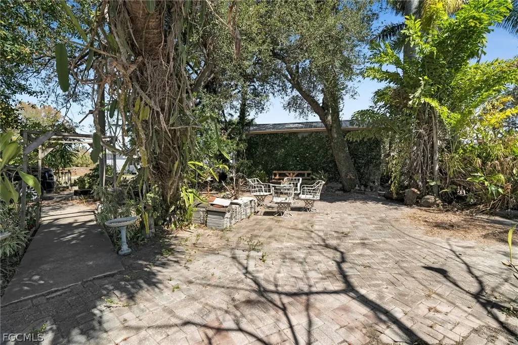 3590 South Road North Fort Myers FL 33917