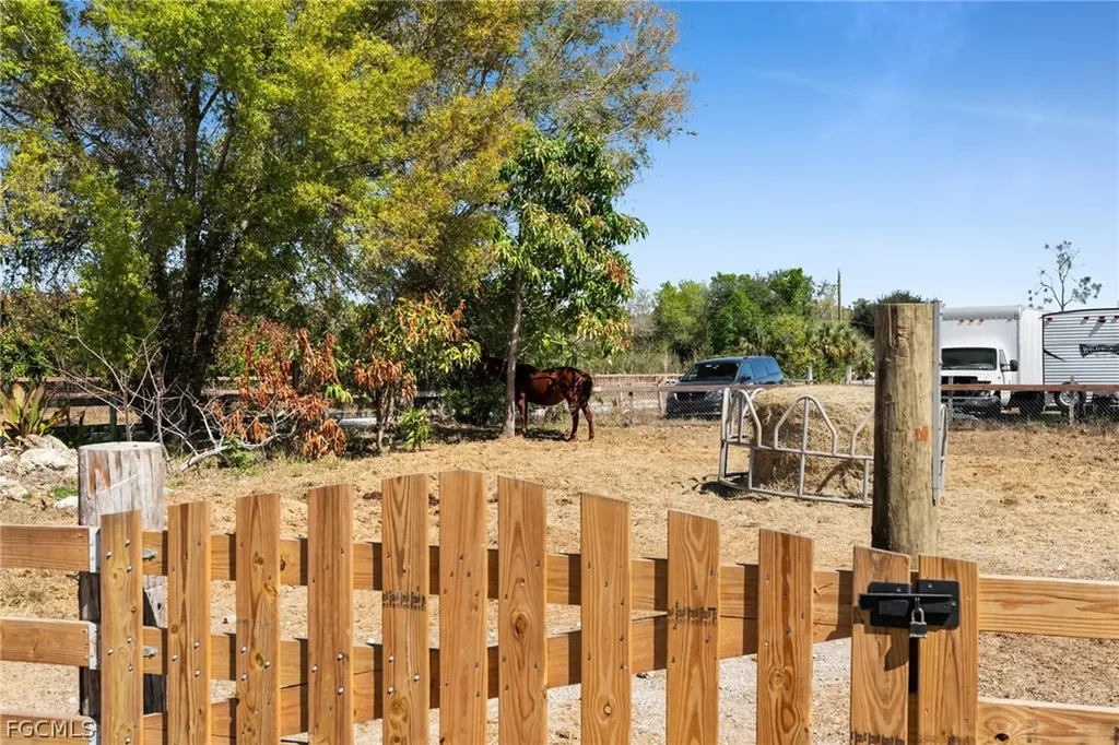 3590 South Road North Fort Myers FL 33917