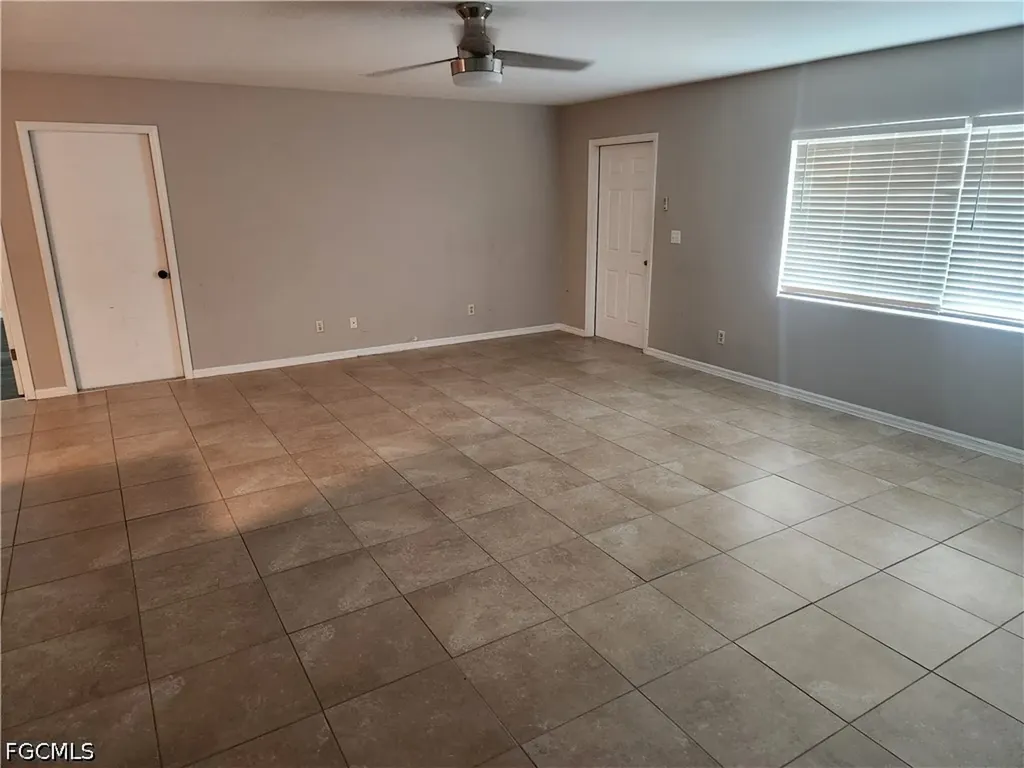 1402 NE 18th Street Cape Coral FL 33909