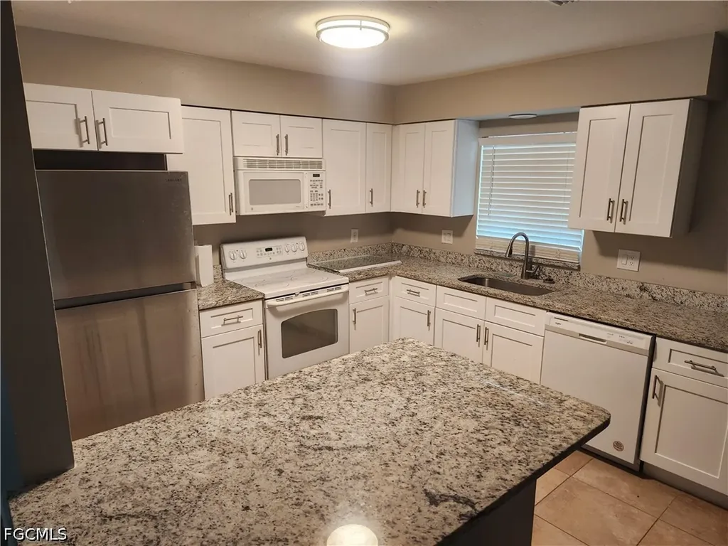 1402 NE 18th Street Cape Coral FL 33909
