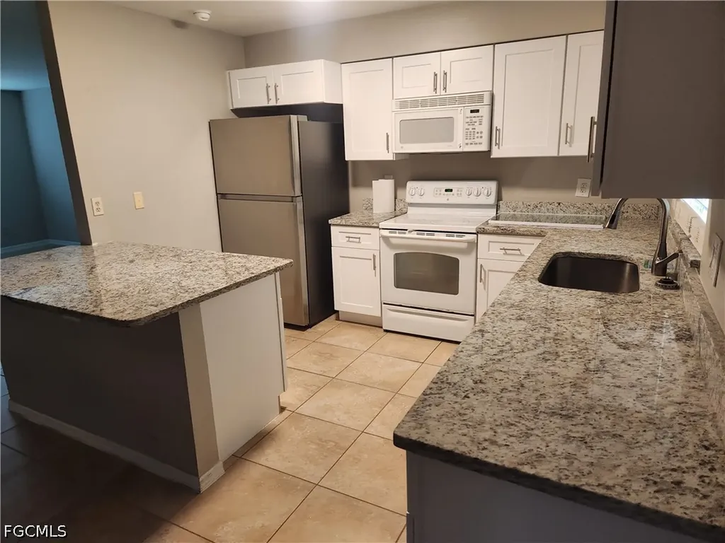 1402 NE 18th Street Cape Coral FL 33909