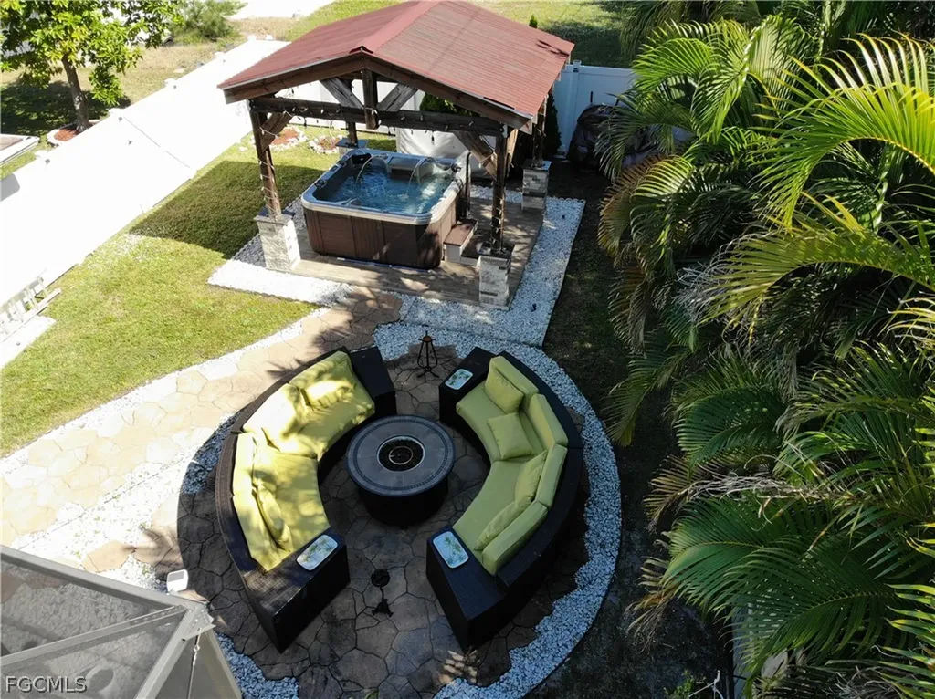 320 SE 28th Terrace Cape Coral FL 33904