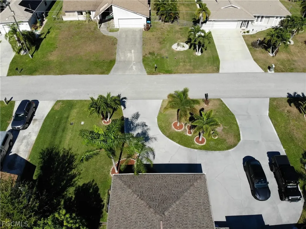 320 SE 28th Terrace Cape Coral FL 33904