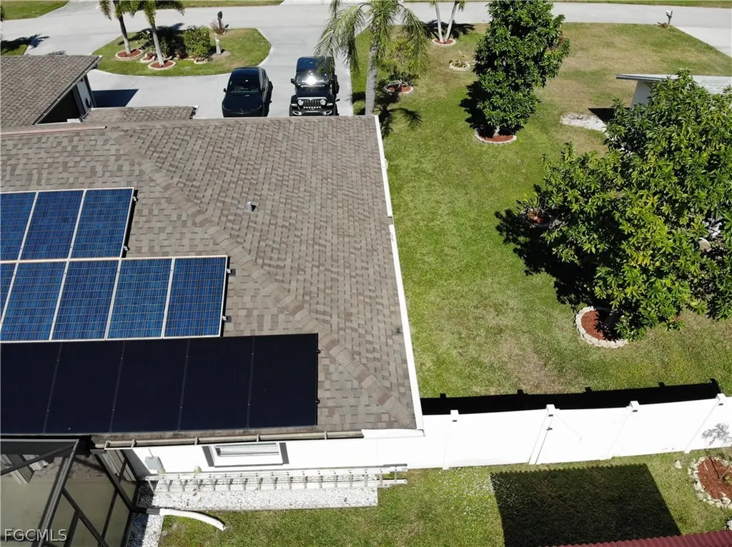 320 SE 28th Terrace Cape Coral FL 33904