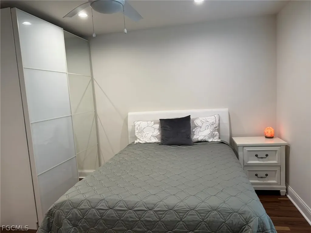 320 SE 28th Terrace Cape Coral FL 33904