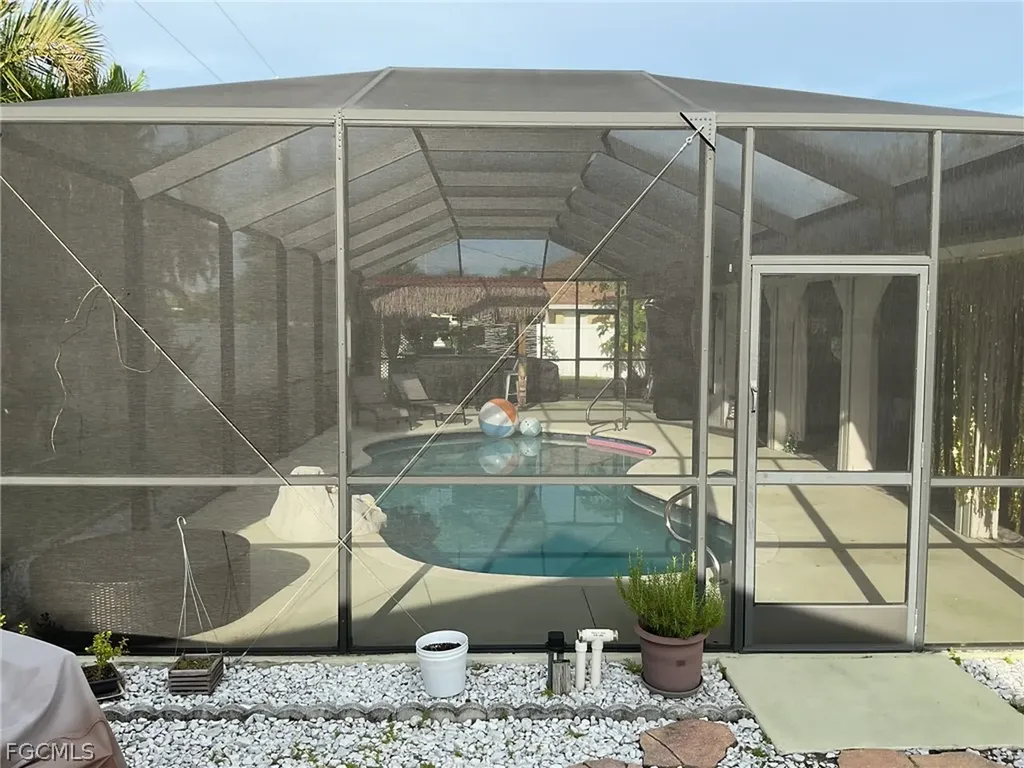 320 SE 28th Terrace Cape Coral FL 33904