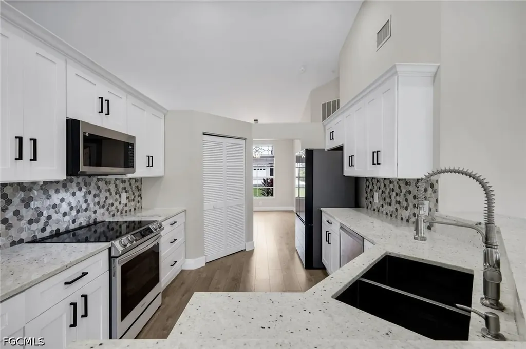 13651 Willow Bridge Drive North Fort Myers FL 33903