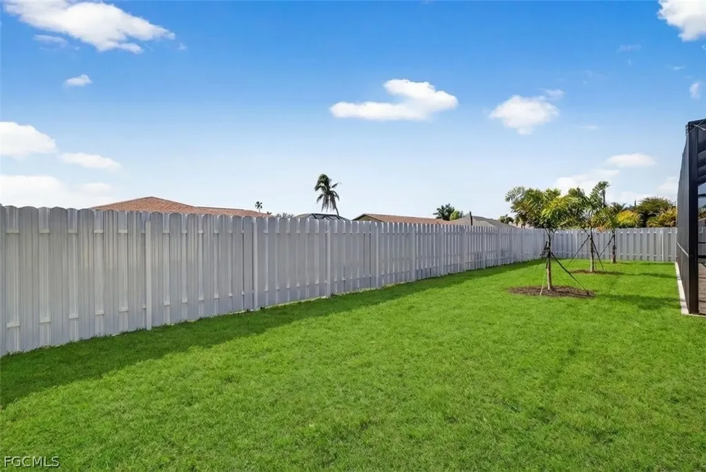 1140 SE 33rd Street Cape Coral FL 33904