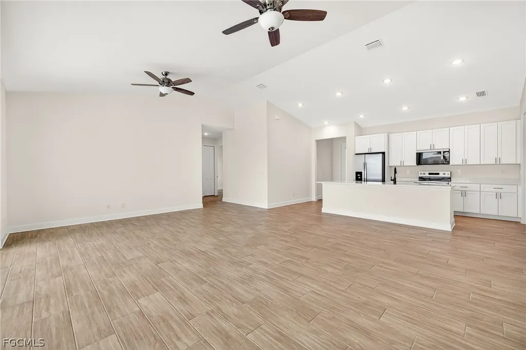 1140 SE 33rd Street Cape Coral FL 33904