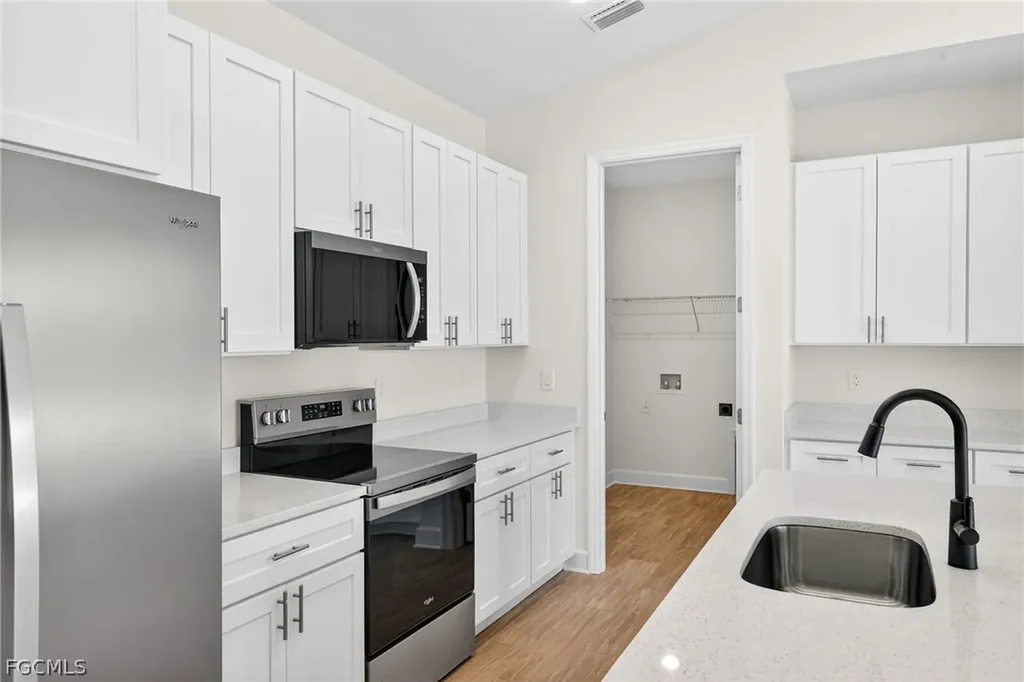 1140 SE 33rd Street Cape Coral FL 33904