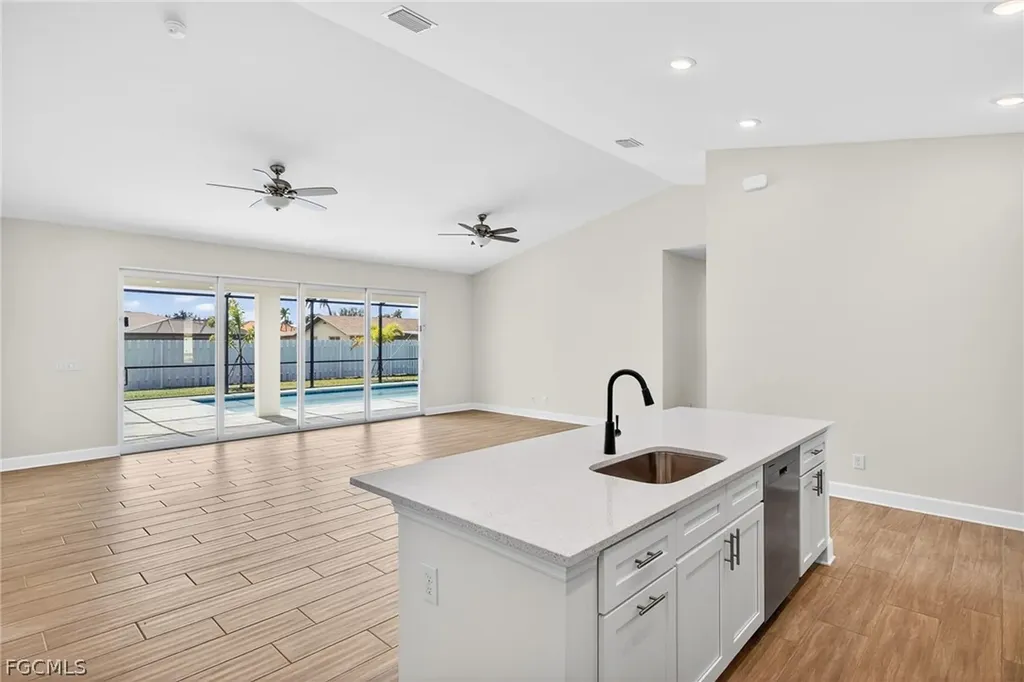 1140 SE 33rd Street Cape Coral FL 33904
