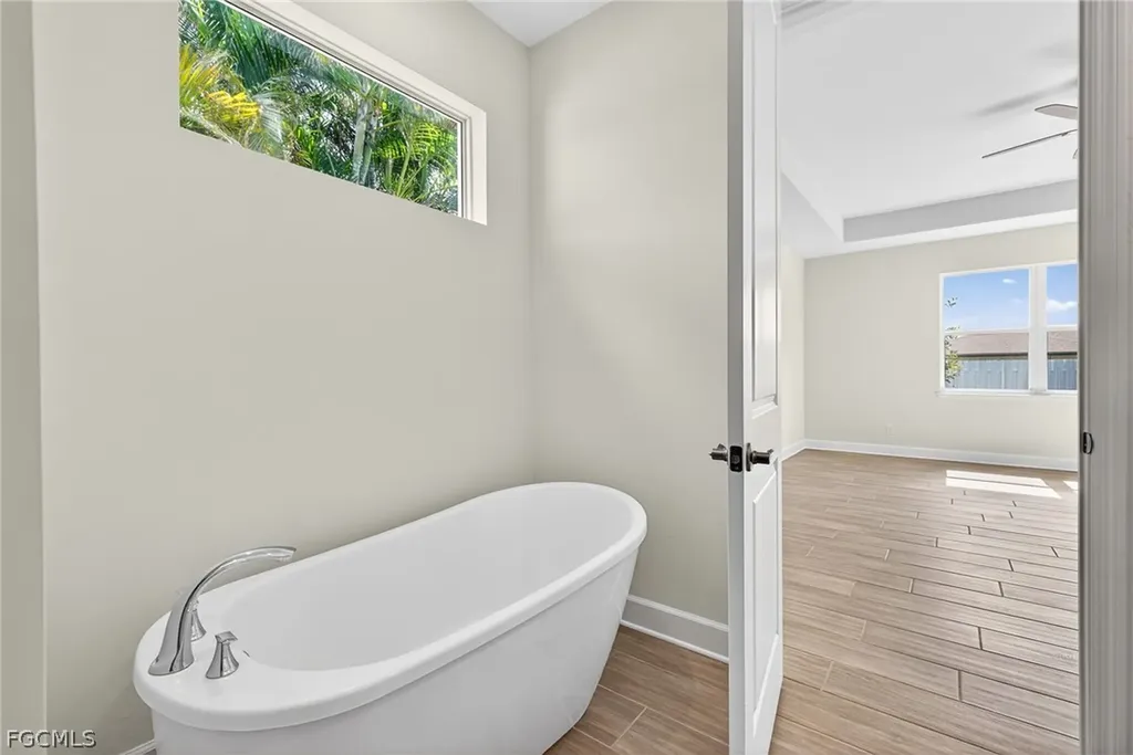 1140 SE 33rd Street Cape Coral FL 33904