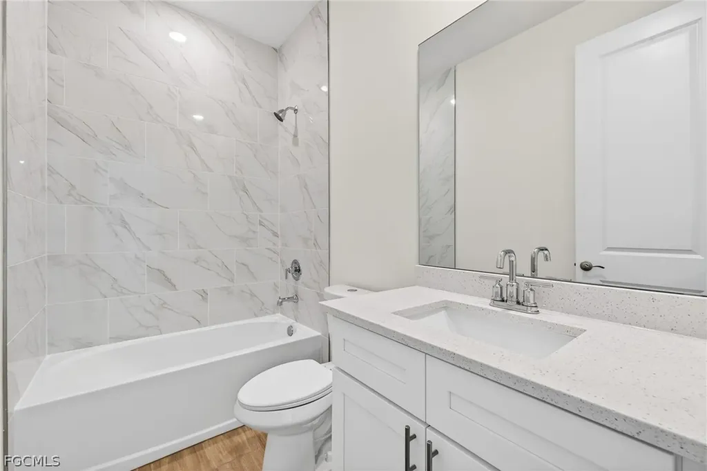 1140 SE 33rd Street Cape Coral FL 33904