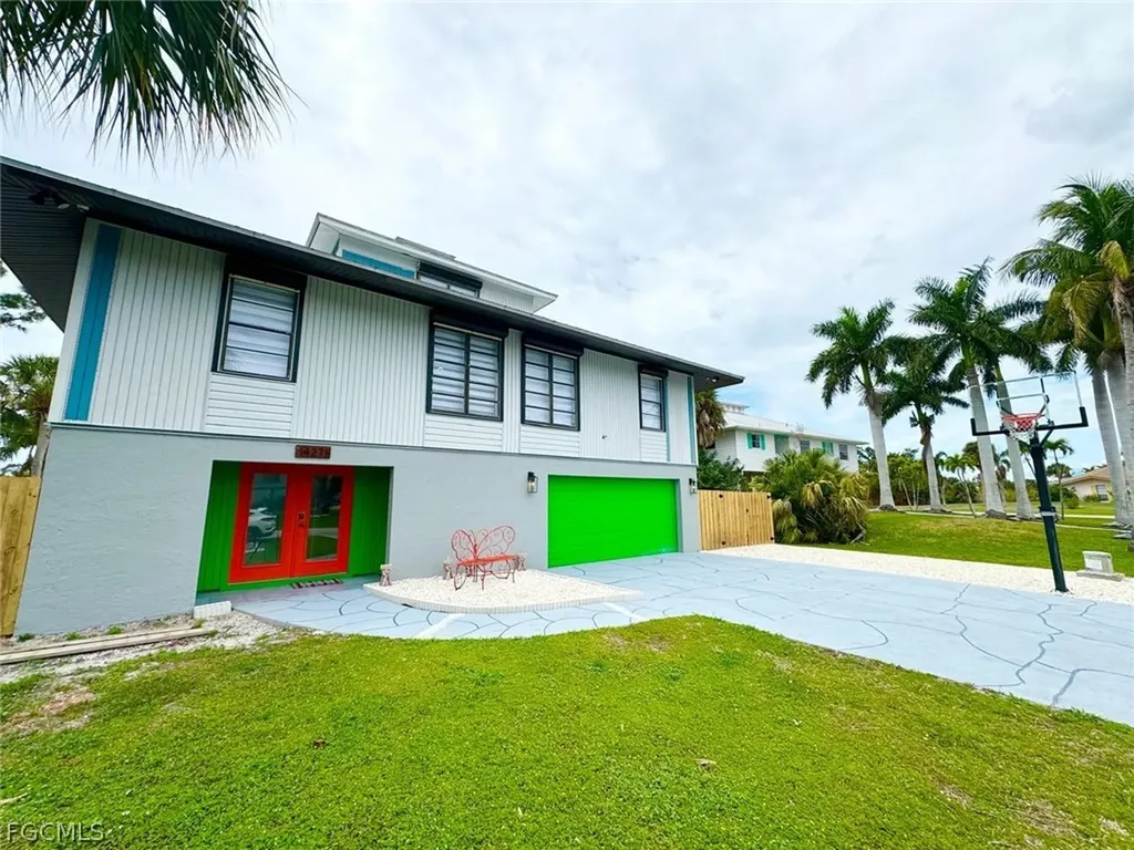 14271 Sandarac Drive Bokeelia FL 33922