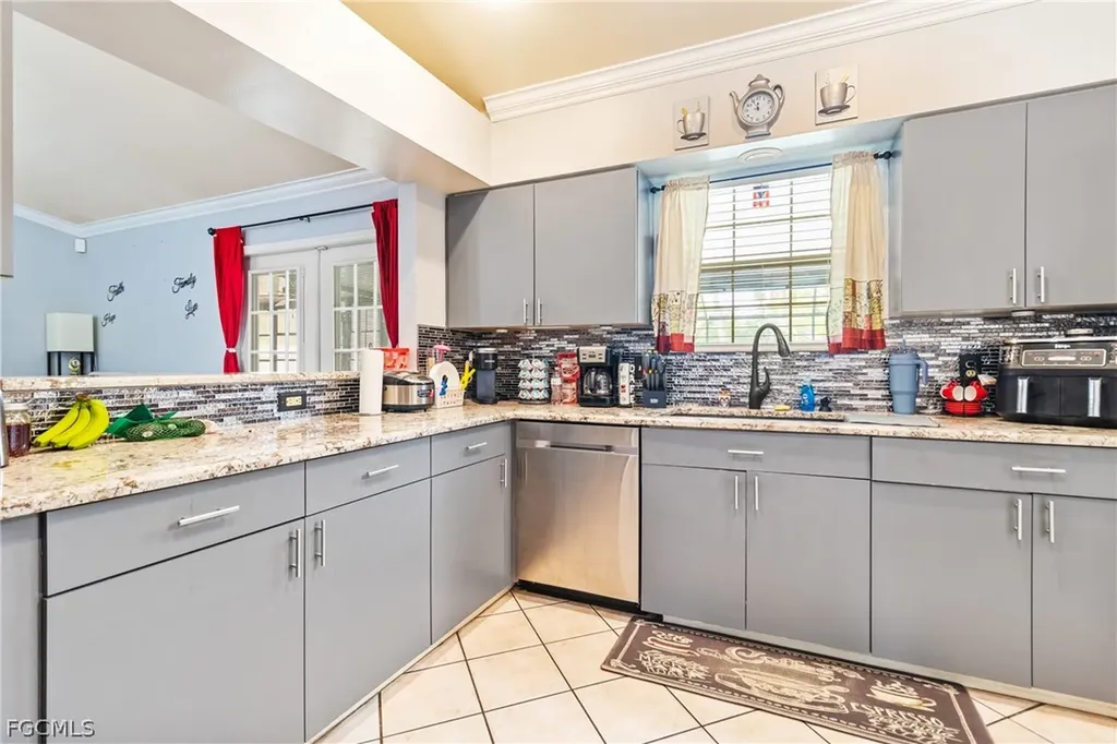 32 Lincoln Avenue Lehigh Acres FL 33936