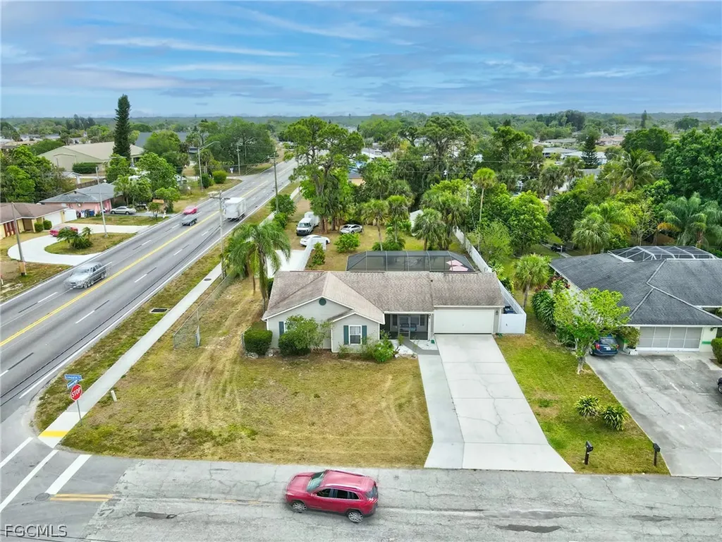 32 Lincoln Avenue Lehigh Acres FL 33936