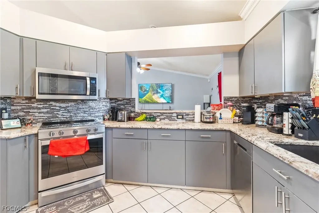 32 Lincoln Avenue Lehigh Acres FL 33936