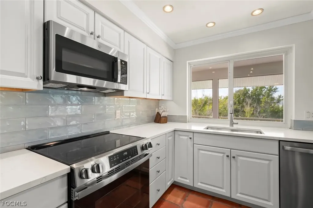 253 Daniel Drive Sanibel FL 33957