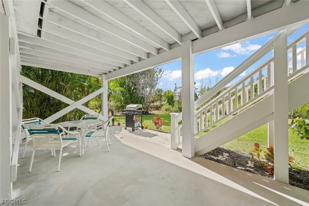 253 Daniel Drive Sanibel FL 33957