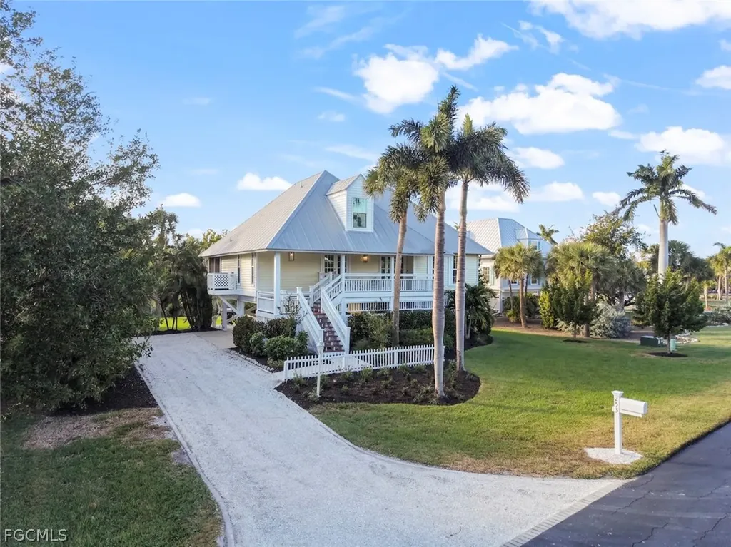 253 Daniel Drive Sanibel FL 33957
