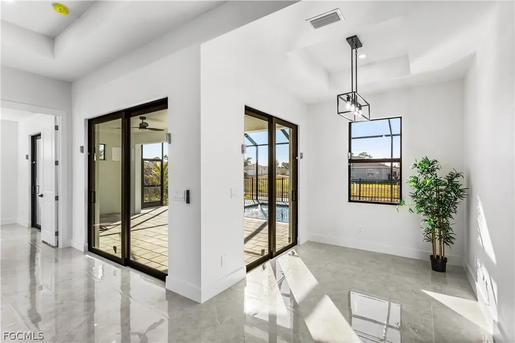 3318 NE 13th Place Cape Coral FL 33909