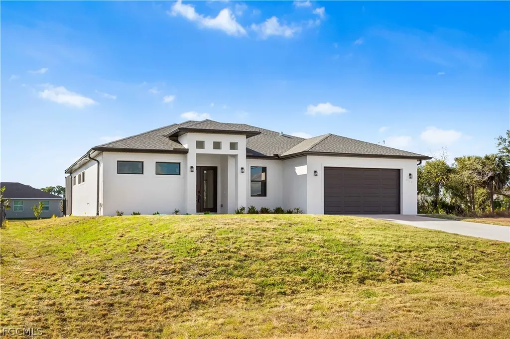3318 NE 13th Place Cape Coral FL 33909