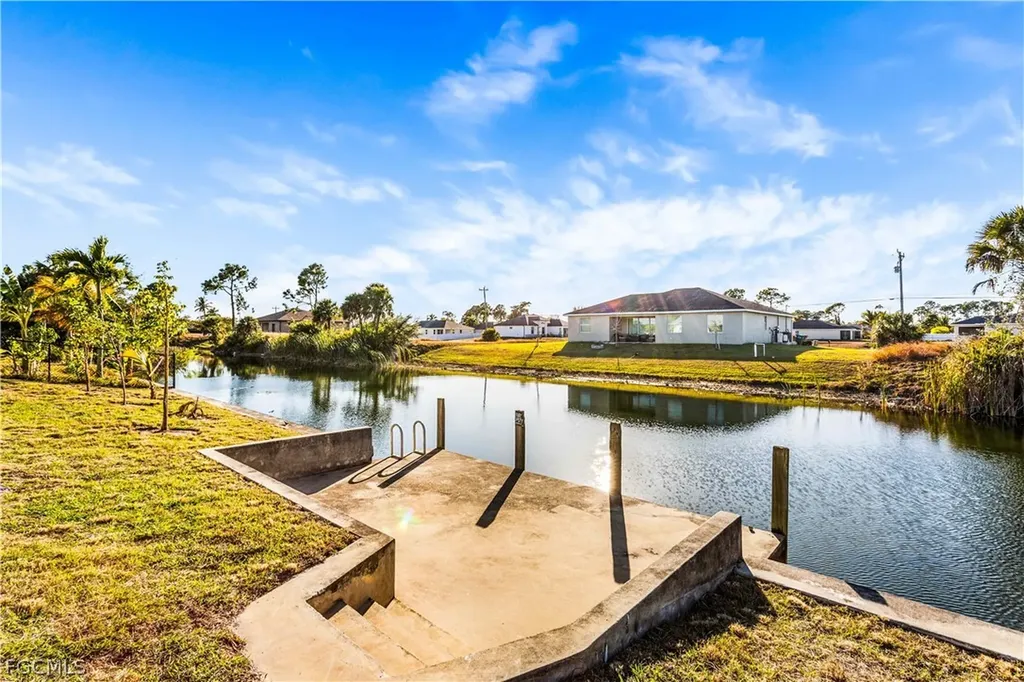 3318 NE 13th Place Cape Coral FL 33909