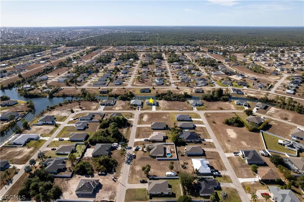 3318 NE 13th Place Cape Coral FL 33909