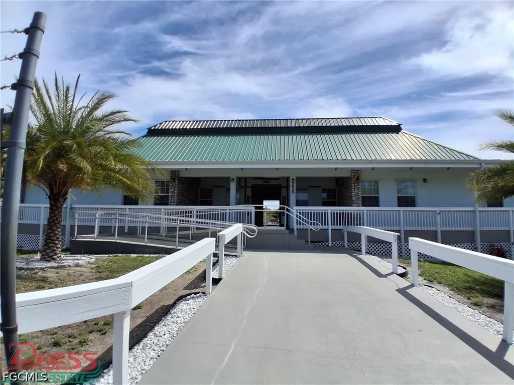 335 S Utopia Street Clewiston FL 33440