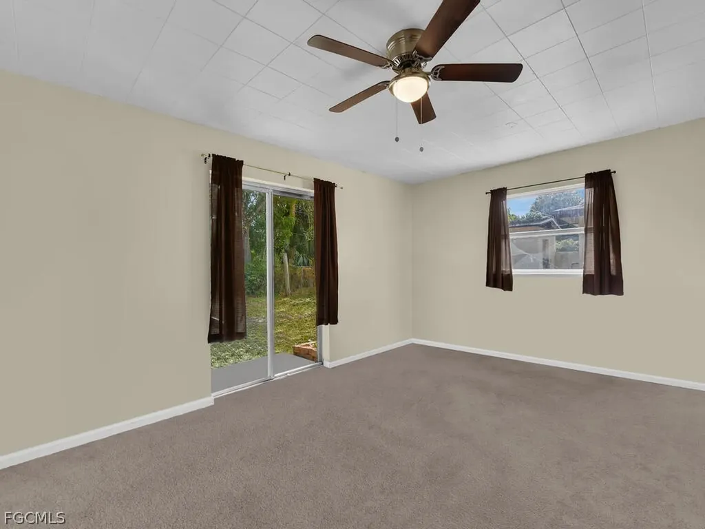 2124 E Gardenia Circle North Fort Myers FL 33917