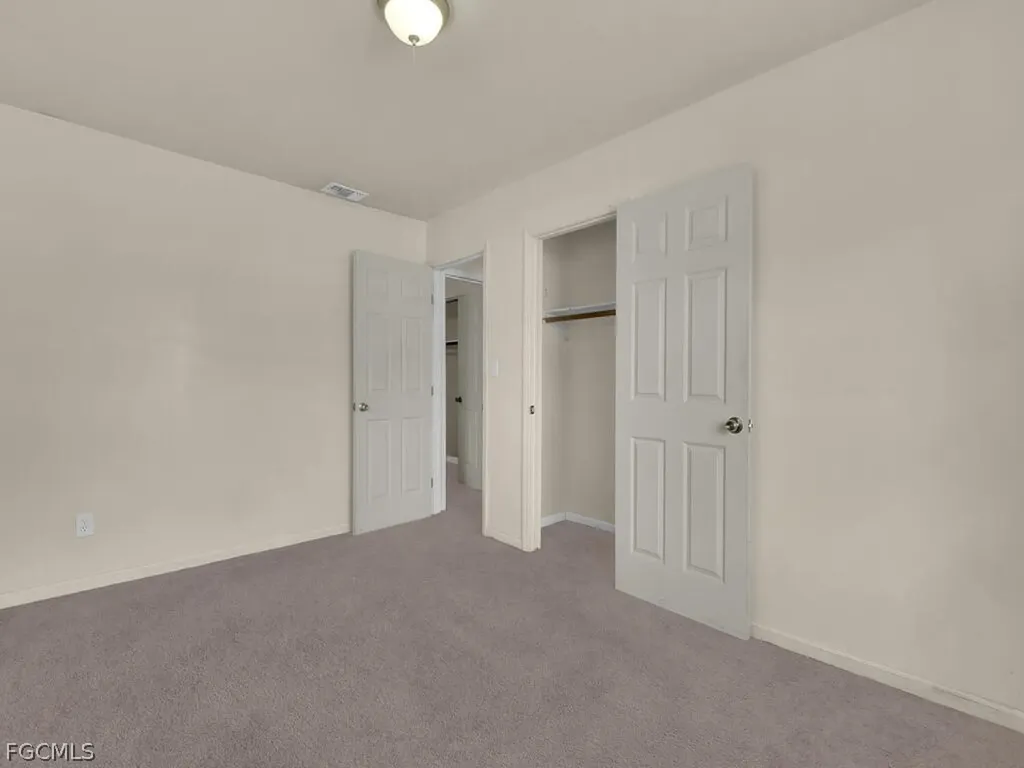 2124 E Gardenia Circle North Fort Myers FL 33917