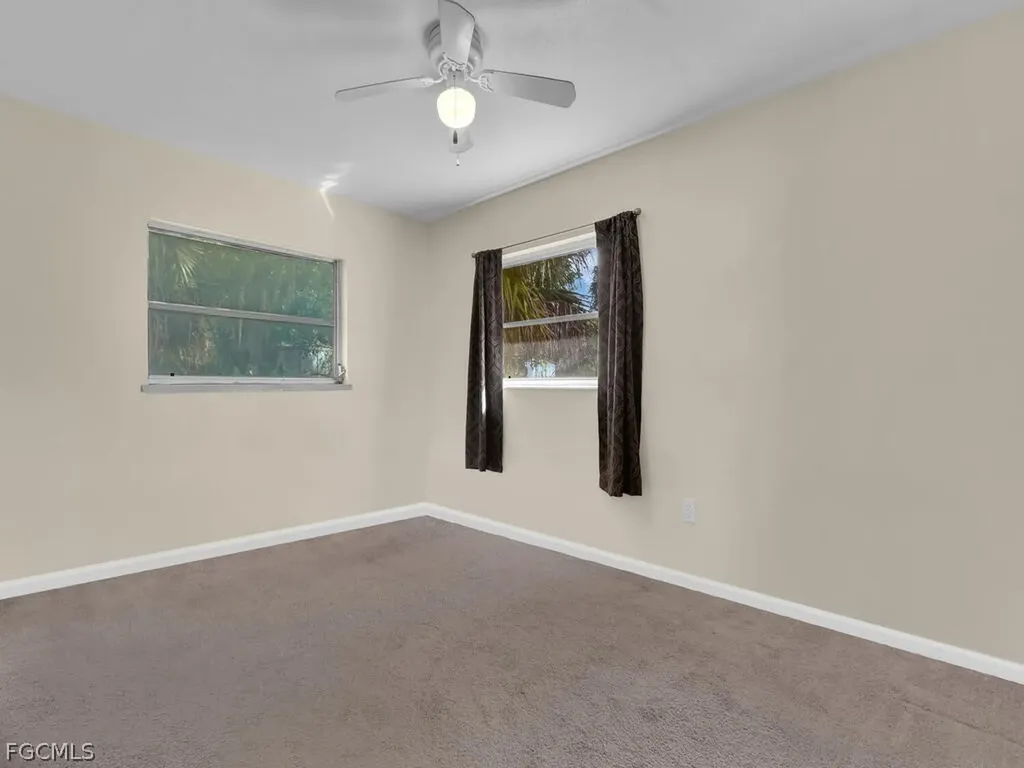 2124 E Gardenia Circle North Fort Myers FL 33917